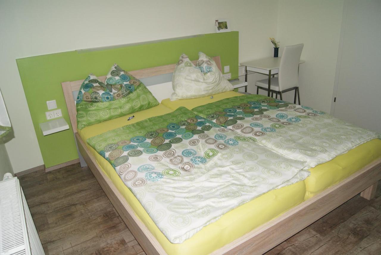 فوهنسدورف Privatzimmer Mitterbacher المظهر الخارجي الصورة